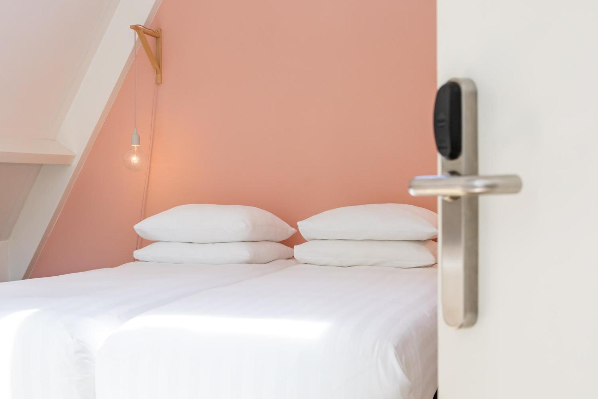 B&B Achter De Kan 's-Hertogenbosch  ภายนอก รูปภาพ